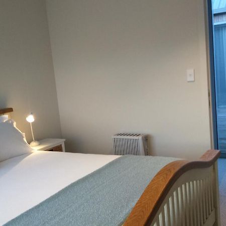 Restview Bed and Breakfast Dunedin Exteriör bild